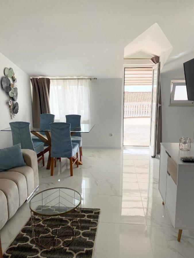Azul Vodice Apartment ภายนอก รูปภาพ